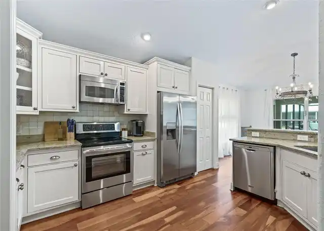 Listing Photo 17