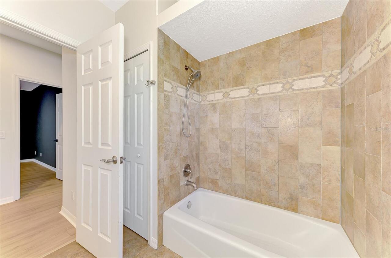 Listing Photo 37