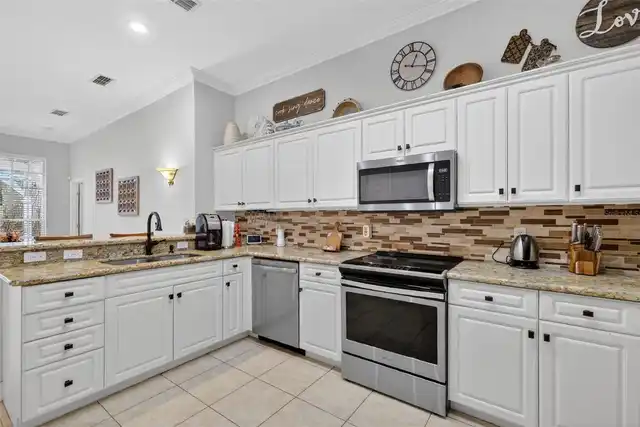 Listing Photo 18