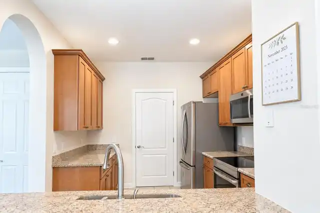 Listing Photo 11