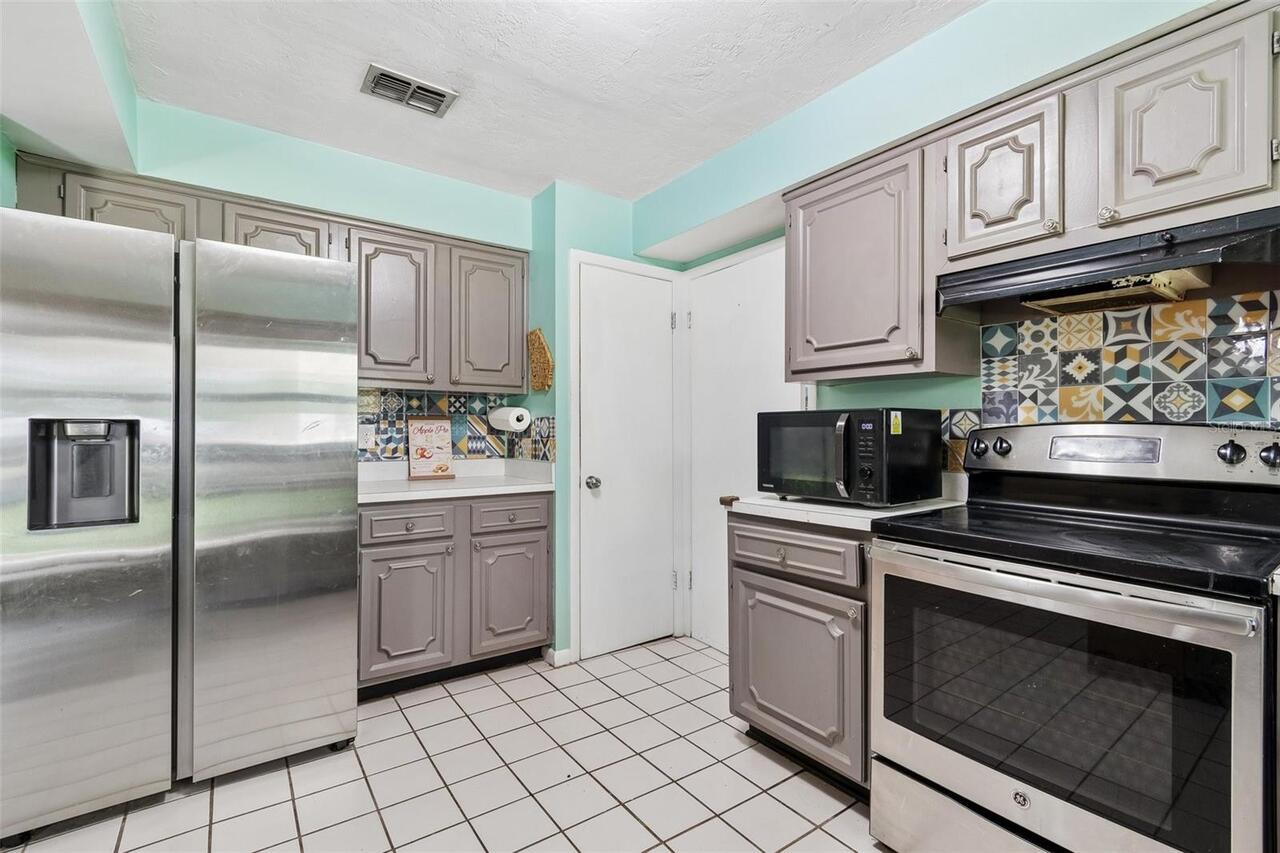 Listing Photo 8