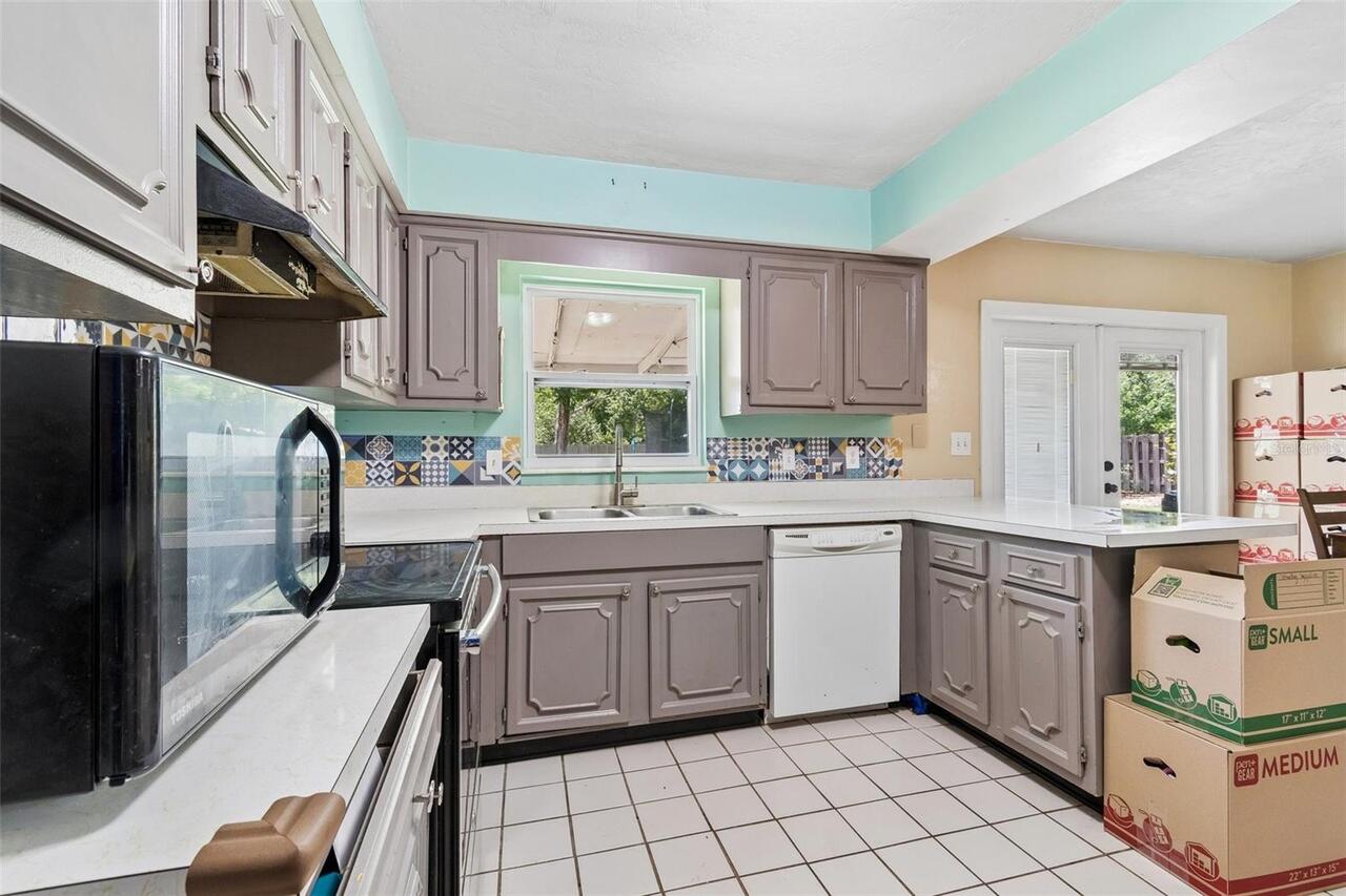 Listing Photo 9