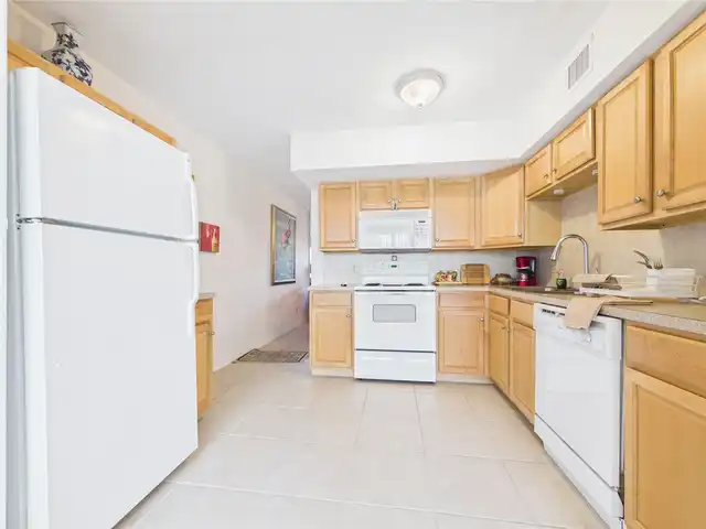 Listing Photo 7