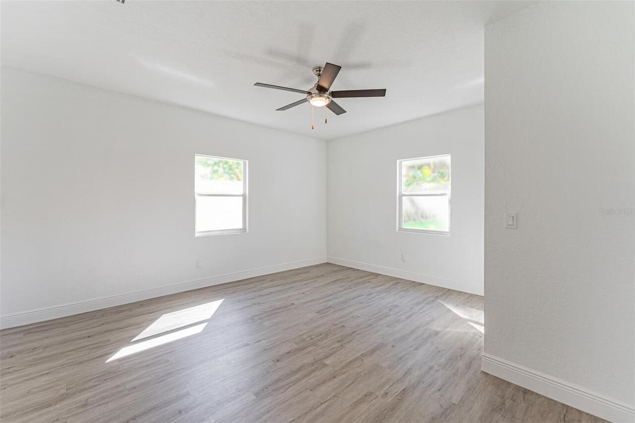 Listing Photo 22
