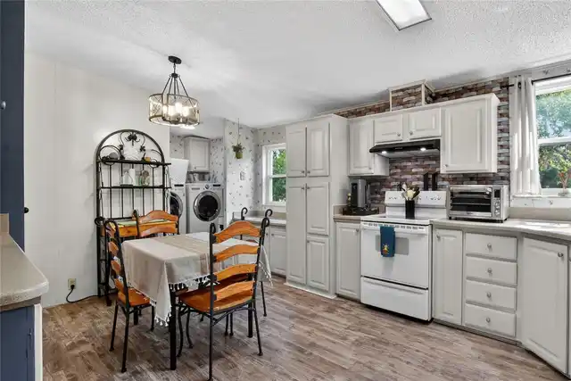 Listing Photo 13