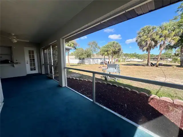 Listing Photo 11