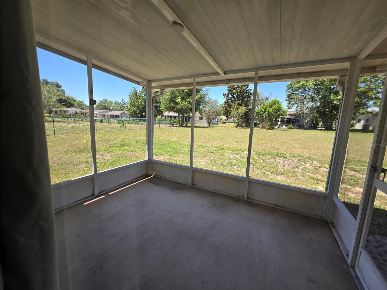 Listing Photo 12