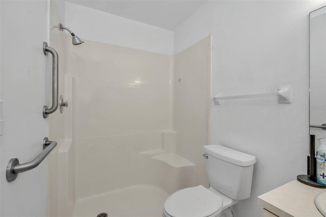 Listing Photo 14