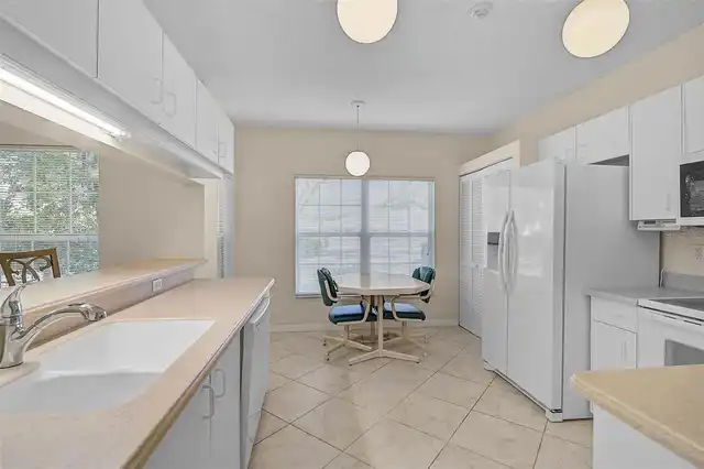 Listing Photo 16