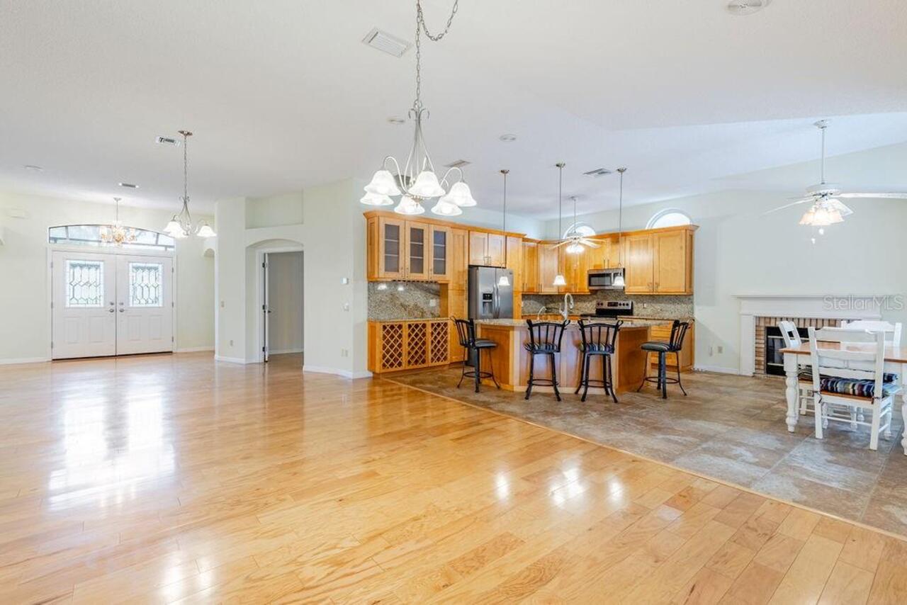 Listing Photo 15