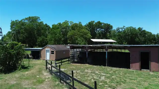 Listing Photo 11