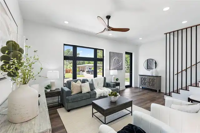 Listing Photo 8