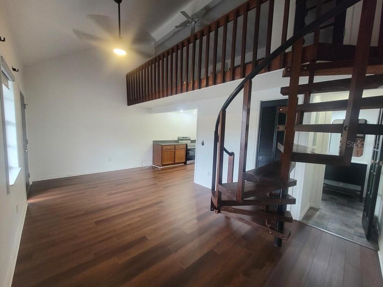 Listing Photo 8
