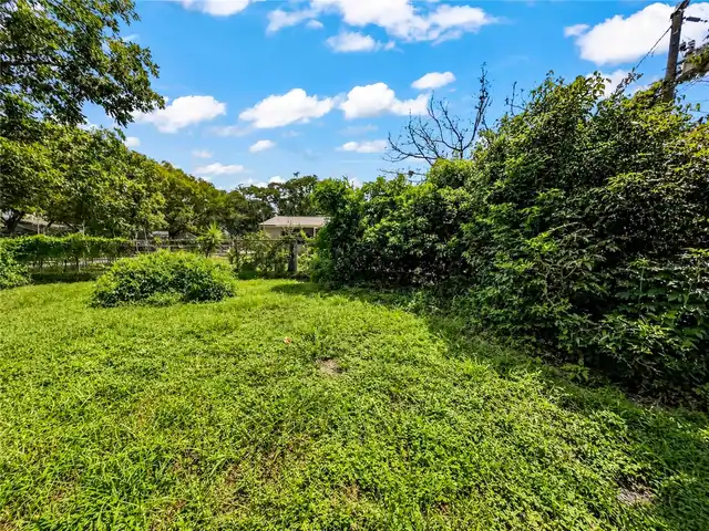 Listing Photo 17