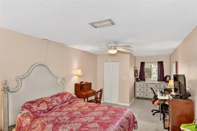 Listing Photo 16