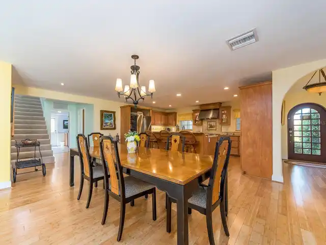 Listing Photo 10