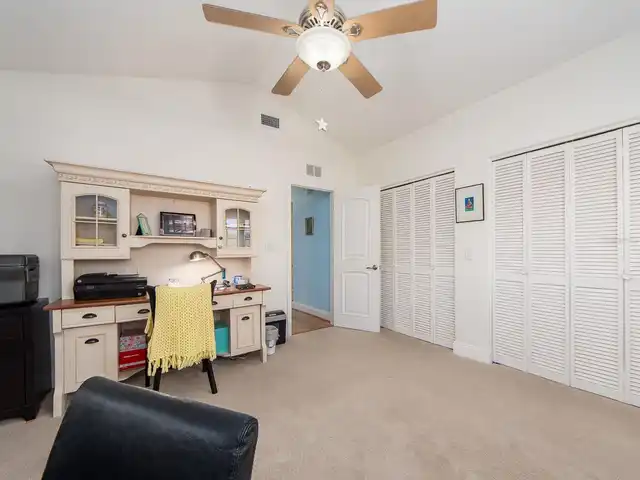 Listing Photo 17