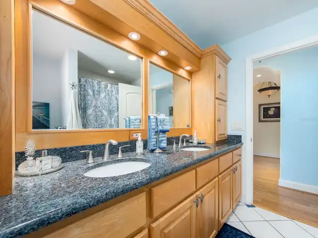 Listing Photo 19