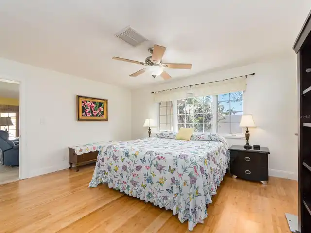 Listing Photo 32