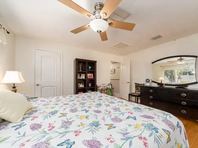 Listing Photo 33