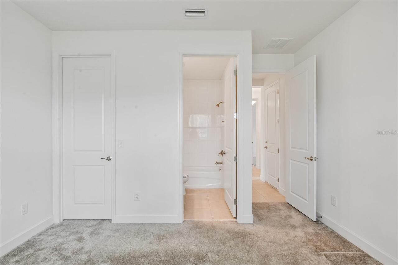 Listing Photo 16