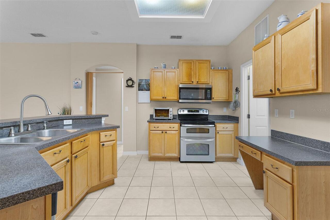Listing Photo 11