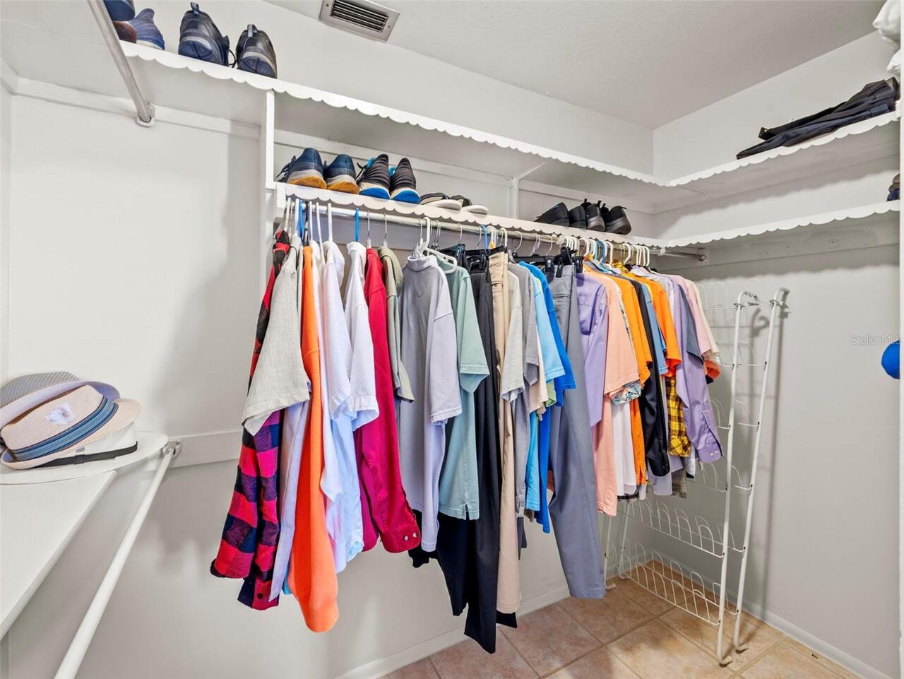 Listing Photo 12