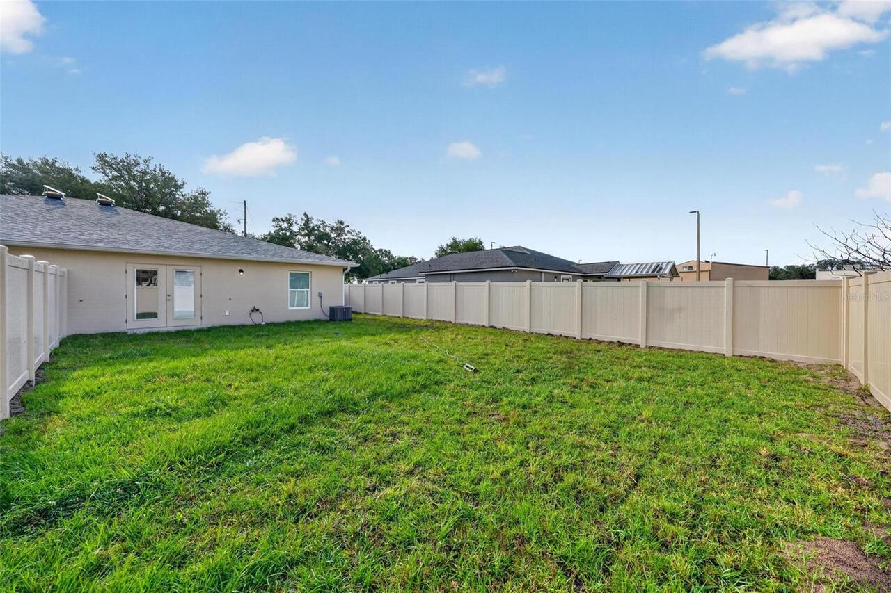 Listing Photo 10