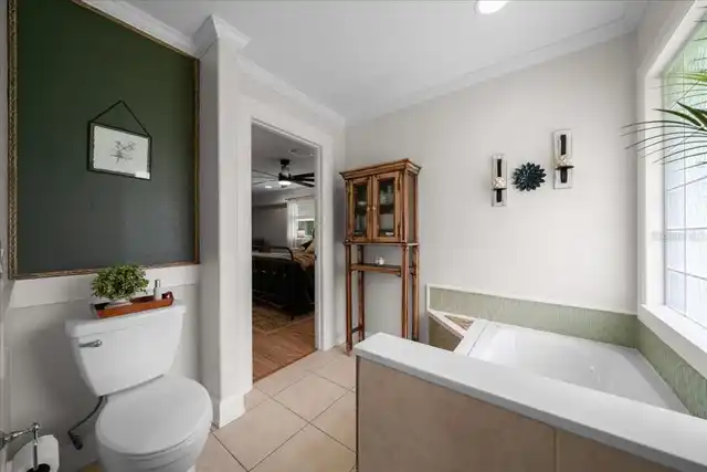 Listing Photo 9