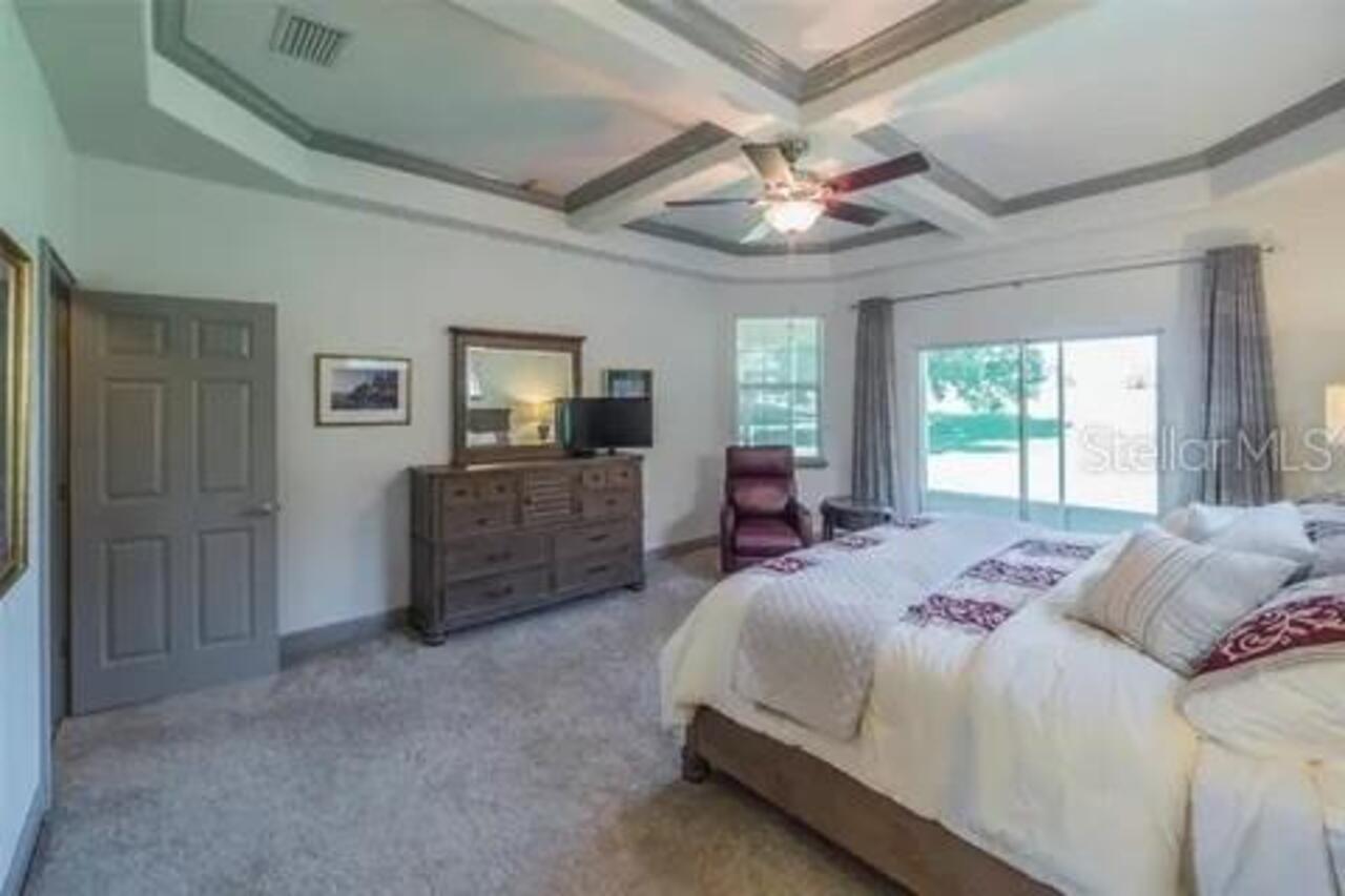 Listing Photo 9