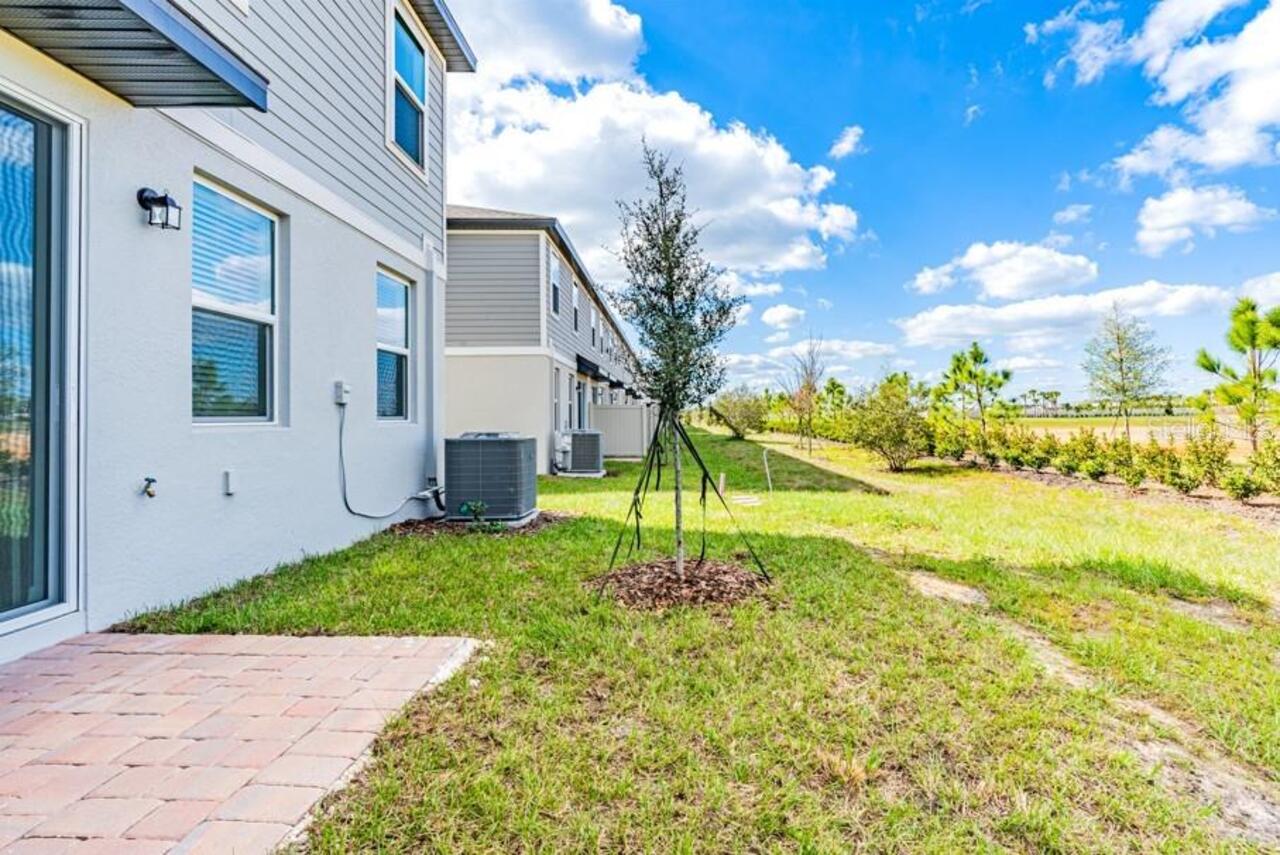 Listing Photo 10