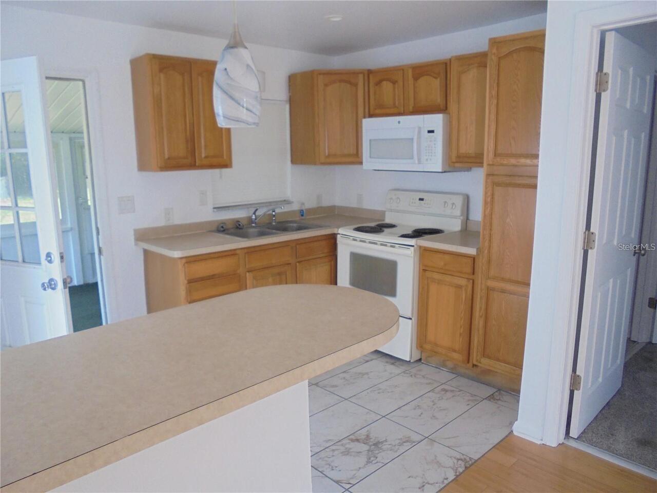 Listing Photo 10