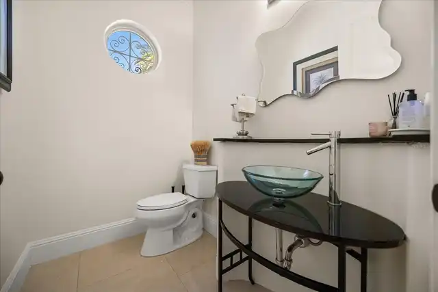 Listing Photo 16
