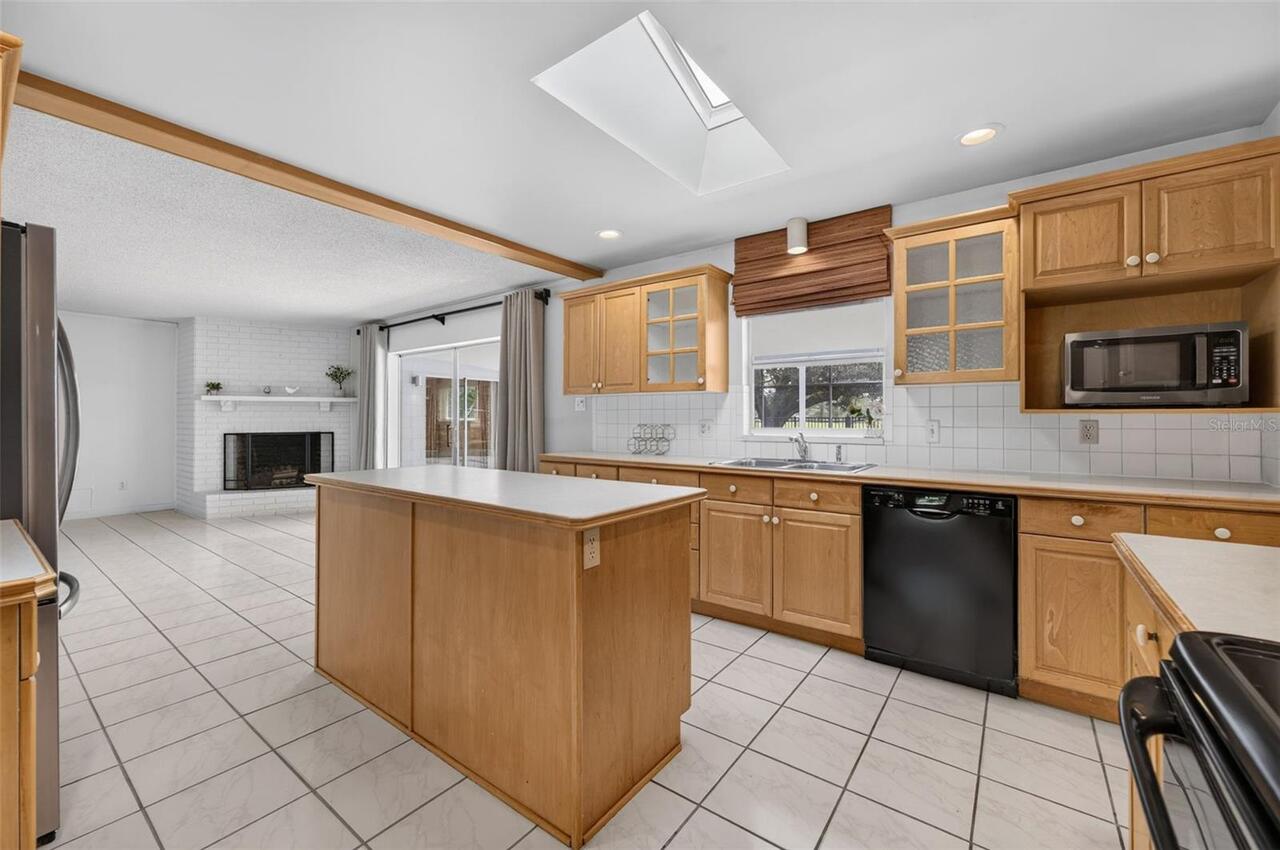 Listing Photo 16