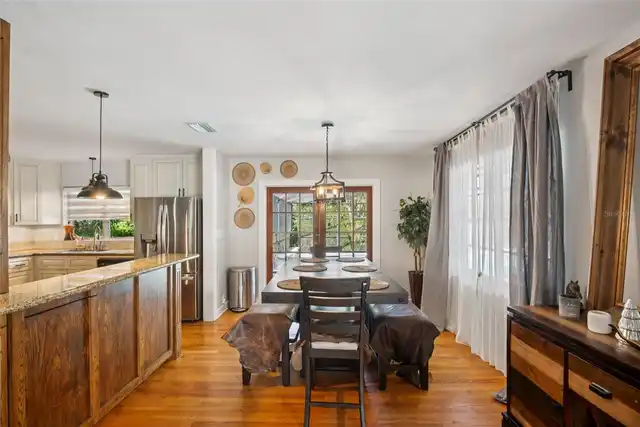 Listing Photo 12