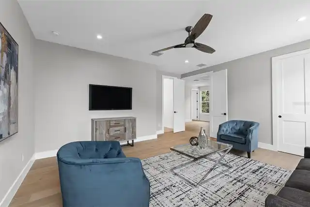 Listing Photo 32