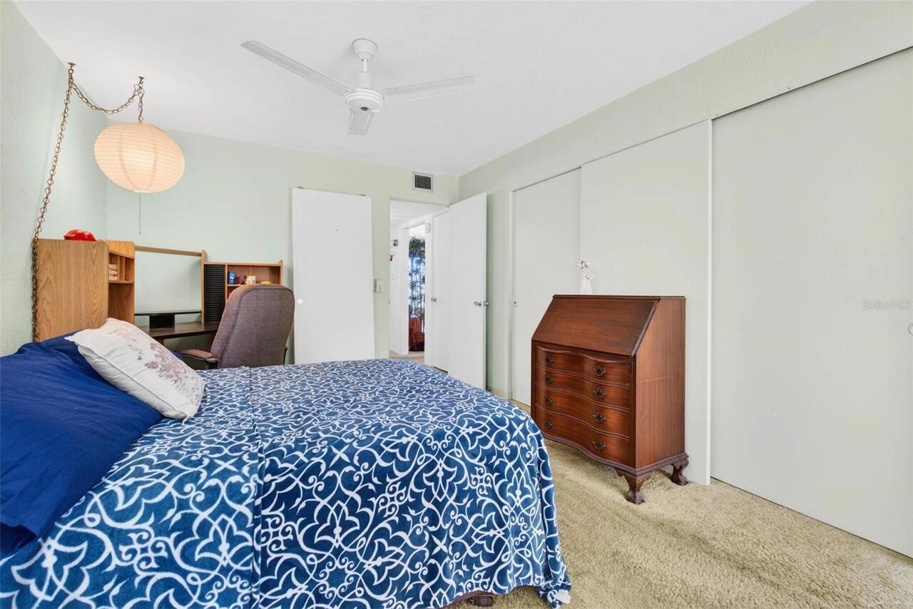 Listing Photo 10