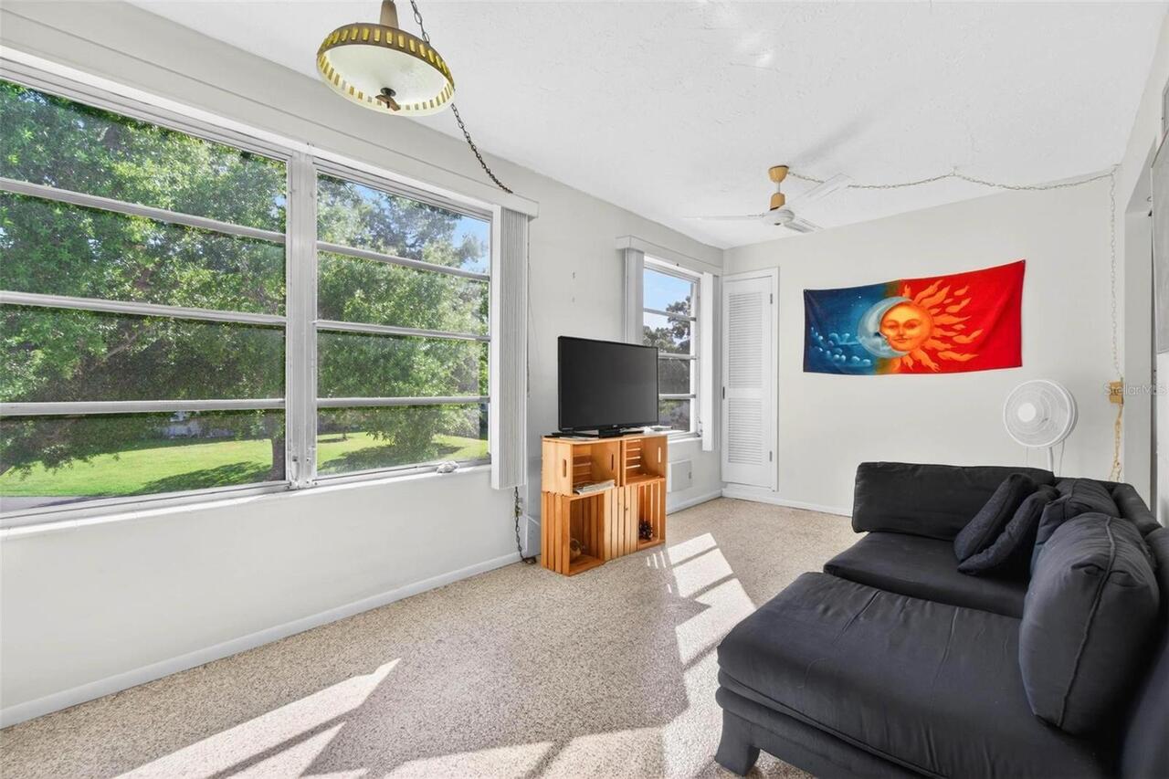 Listing Photo 16