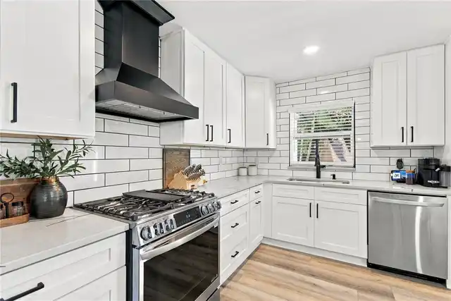 Listing Photo 7