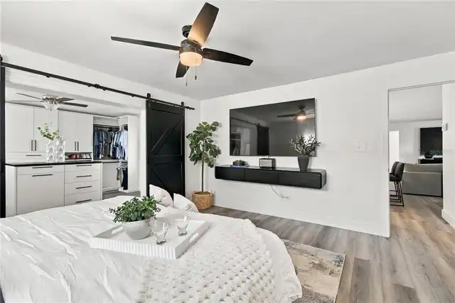 Listing Photo 16