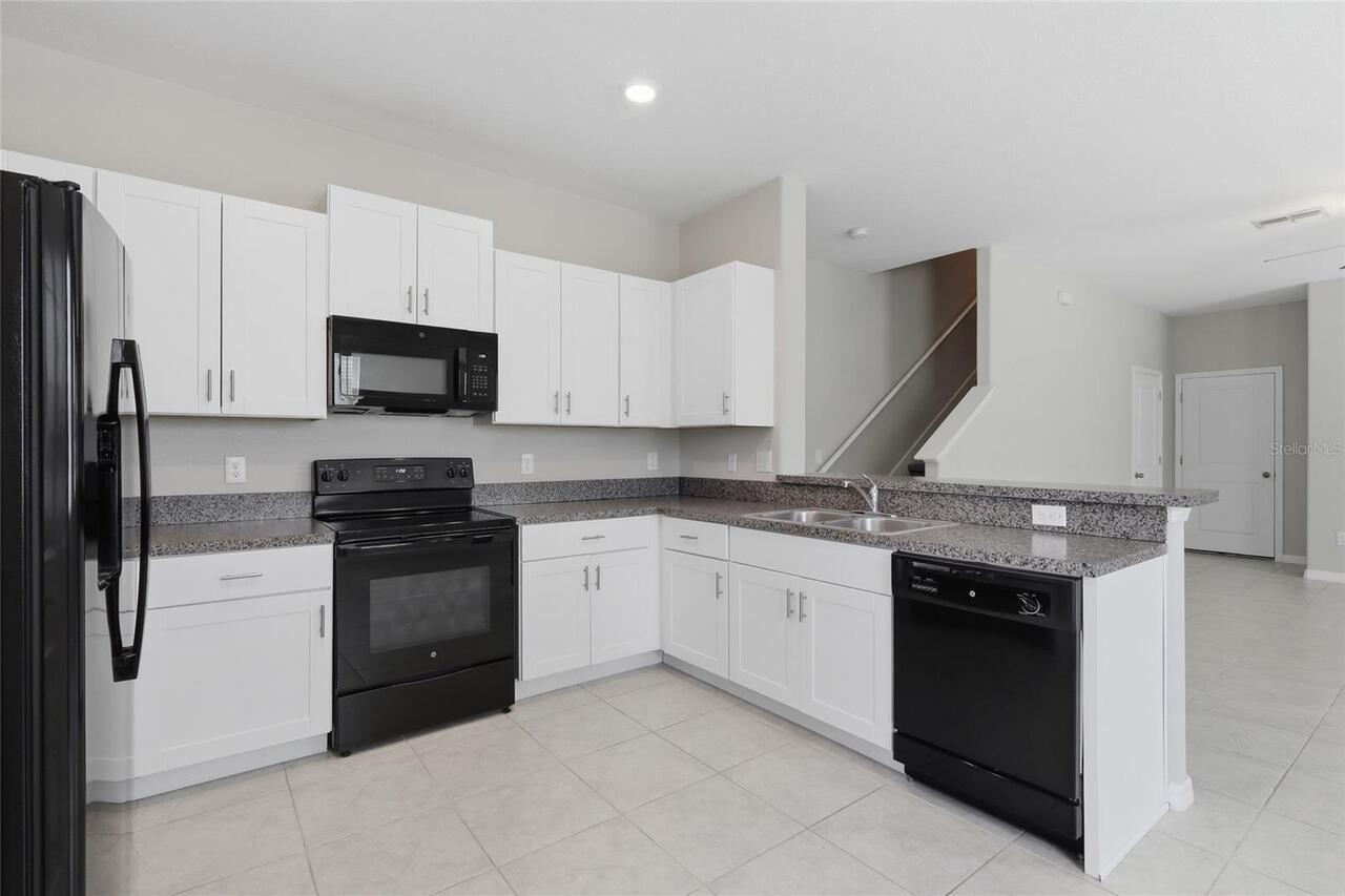 Listing Photo 11
