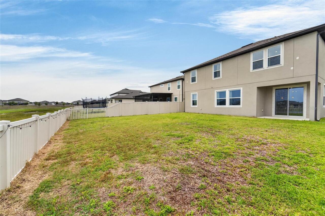 Listing Photo 11