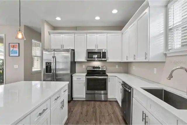 Listing Photo 12