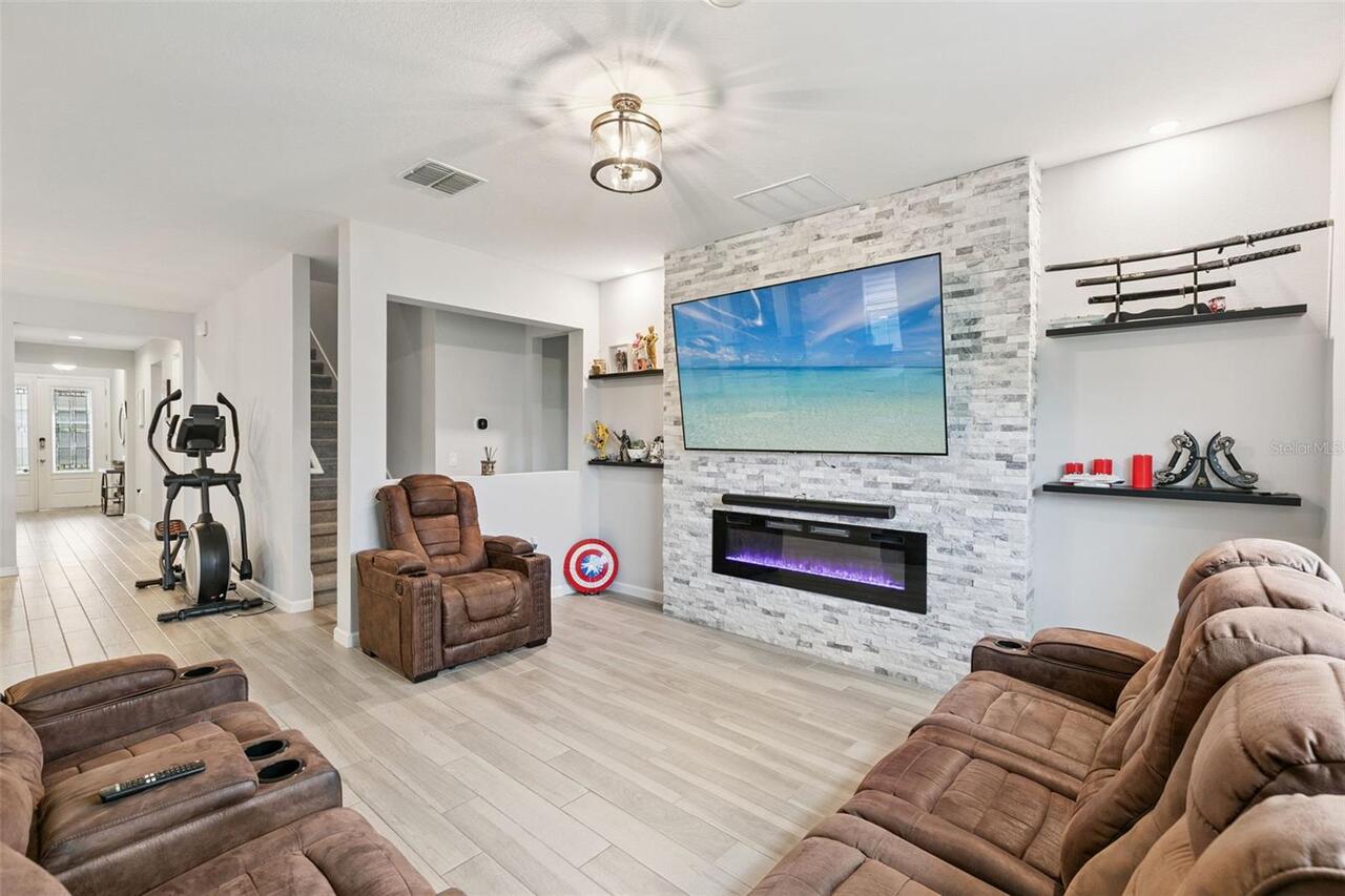 Listing Photo 10