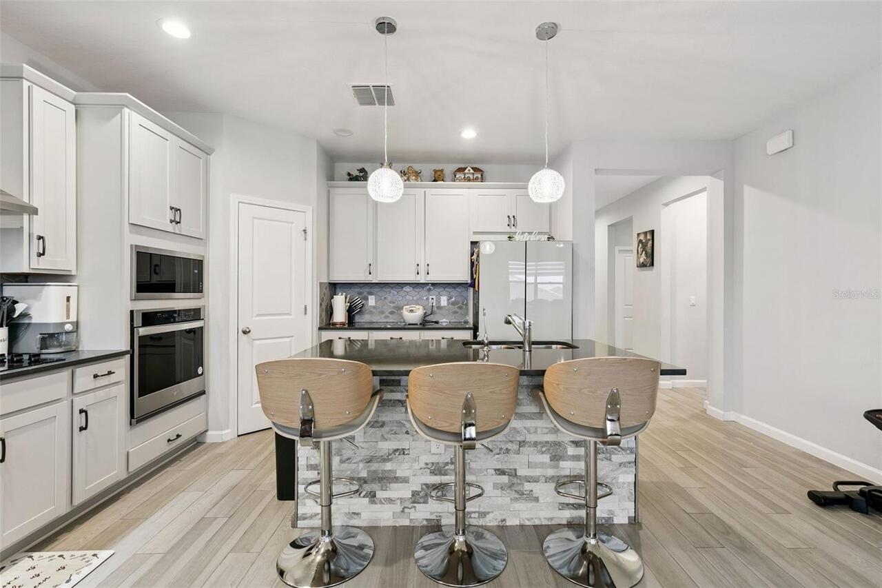 Listing Photo 16
