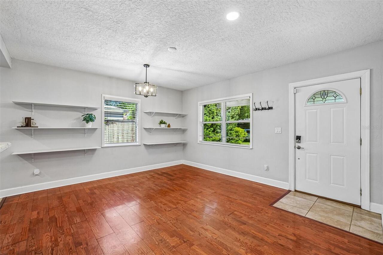 Listing Photo 8
