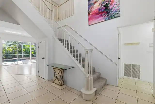 Listing Photo 11