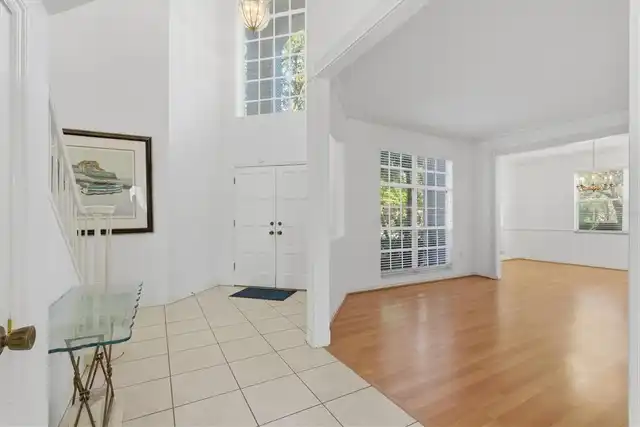 Listing Photo 12