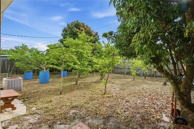 Listing Photo 14