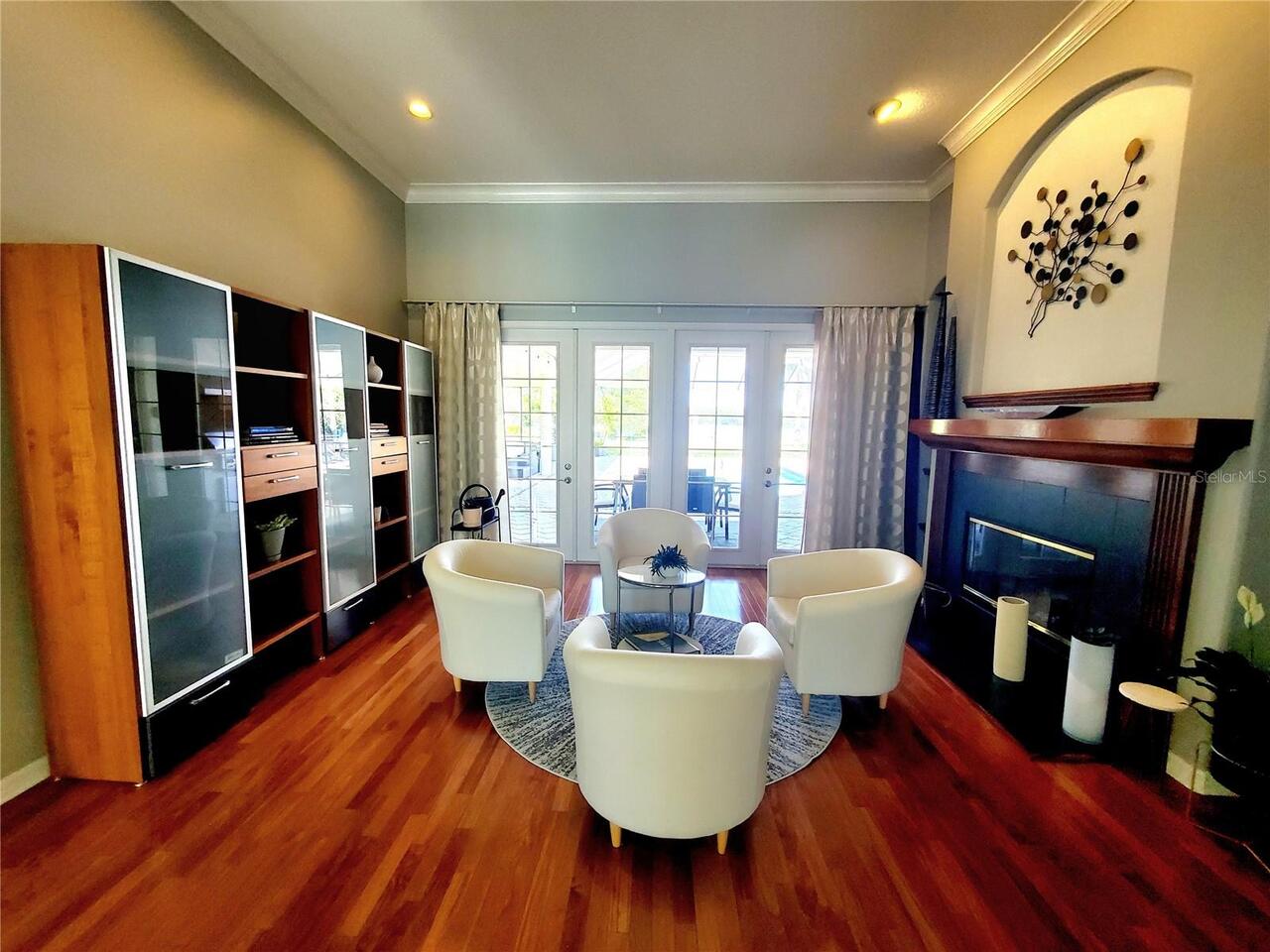 Listing Photo 8